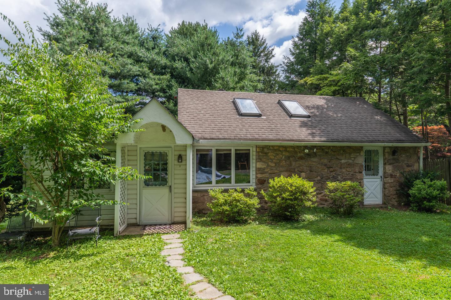 710 West Sandy Ridge Road Doylestown, PA 18901 - Photo 3 of 31 Seaprate guest cottage