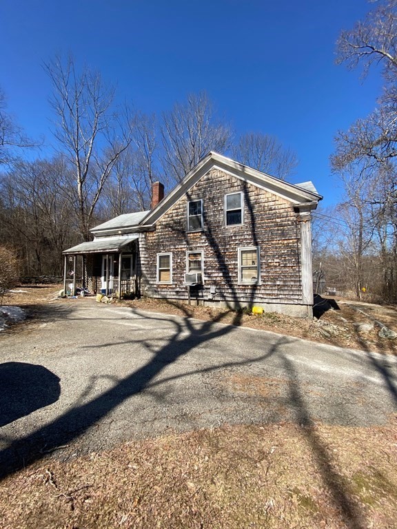 4 Potter Village Road Charlton, MA 01507 - Photo 4 of 22