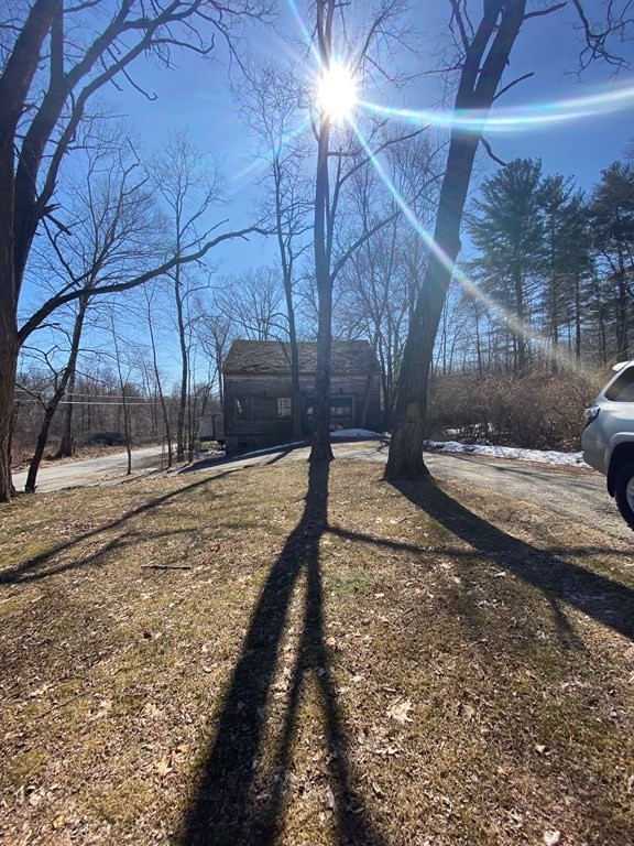 4 Potter Village Road Charlton, MA 01507 - Photo 5 of 22
