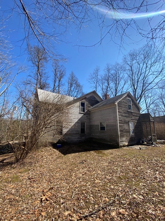 4 Potter Village Road Charlton, MA 01507 - Photo 9 of 22