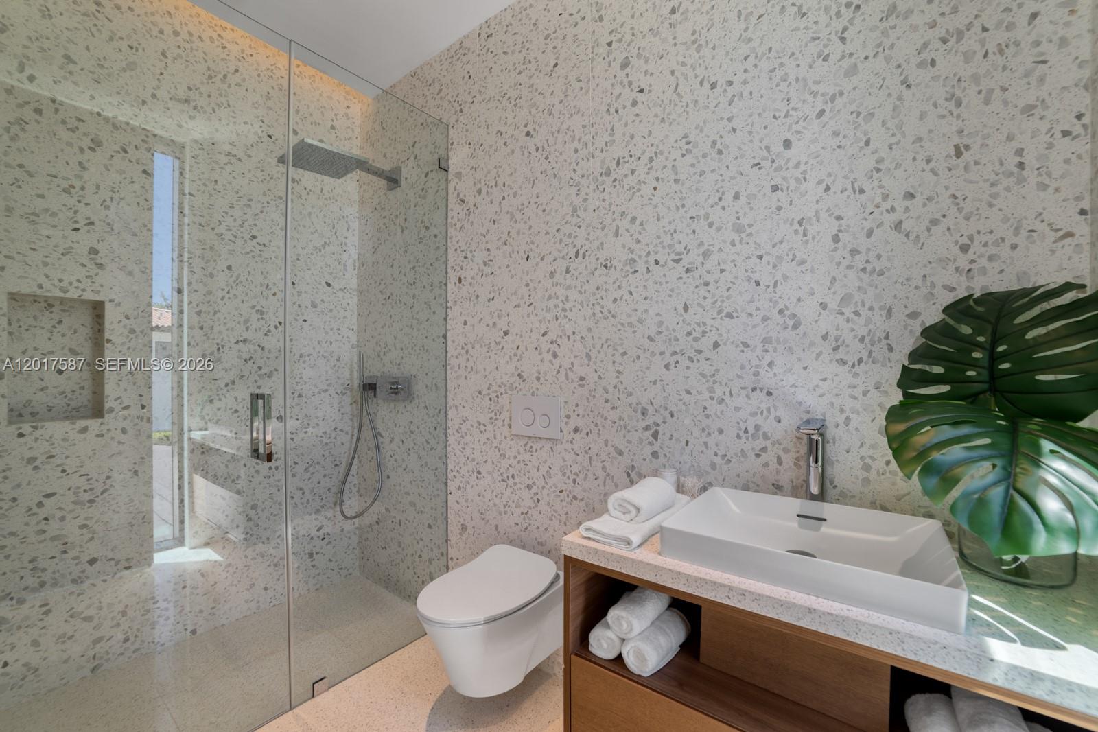 3045 North Bay Road Miami Beach, FL 33140 - Photo 20 of 45
