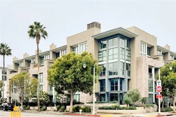 $799,000 | 13045 Pacific Promenade, Unit 303, Playa Vista, CA 90094