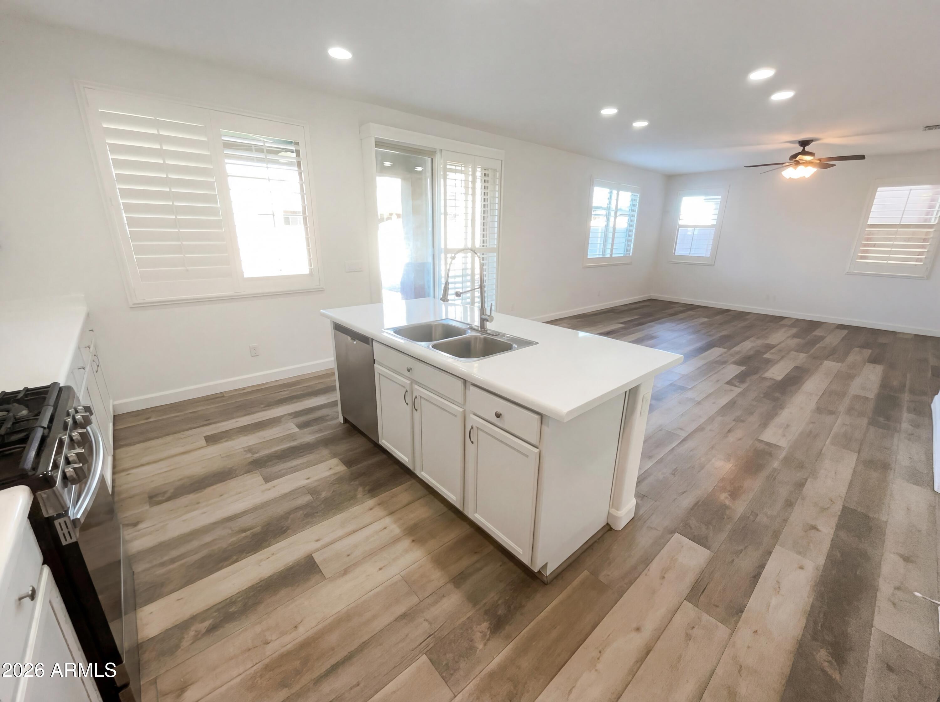 3940 East Blue Spruce Lane Gilbert, AZ 85298 - Photo 17 of 38 listing_16