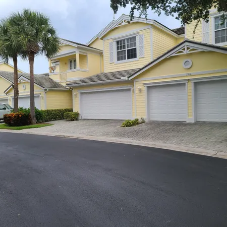 $4,500 | 204 Shelley Lane, Unit 204, Fort Pierce, FL 34949