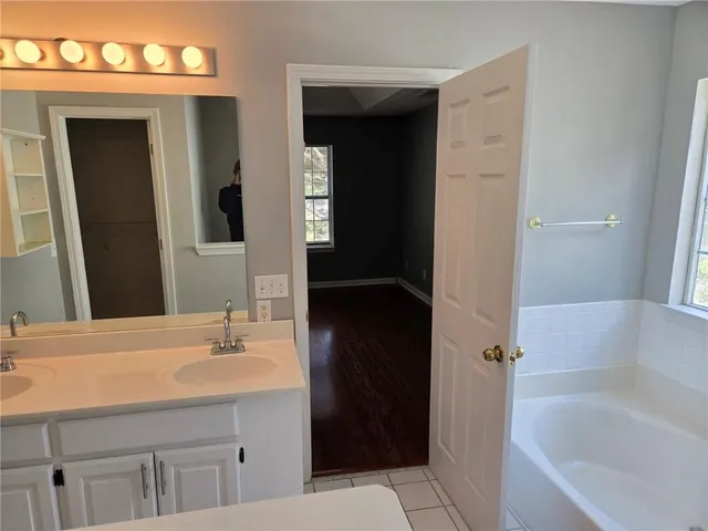 $2,200 | 3243 Oak Vista Way Southwest, Lawrenceville, GA 30044