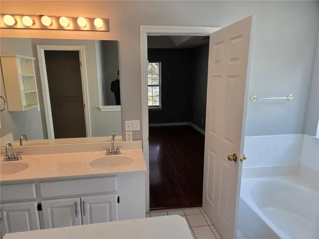 $2,200 | 3243 Oak Vista Way Southwest, Lawrenceville, GA 30044