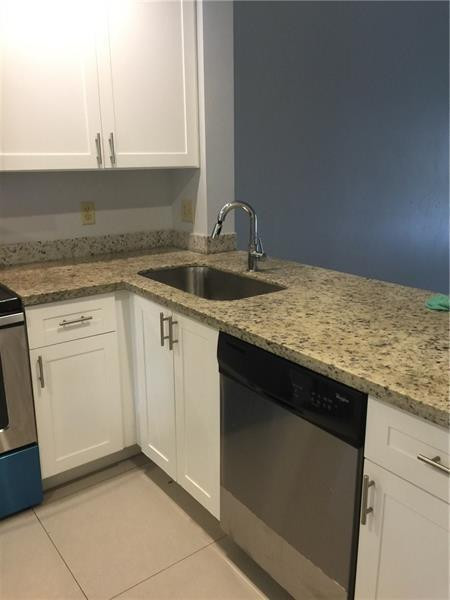 6552 Arleigh Court, Unit 204 Boca Raton, FL 33433 - Photo 3 of 5 Photo 3