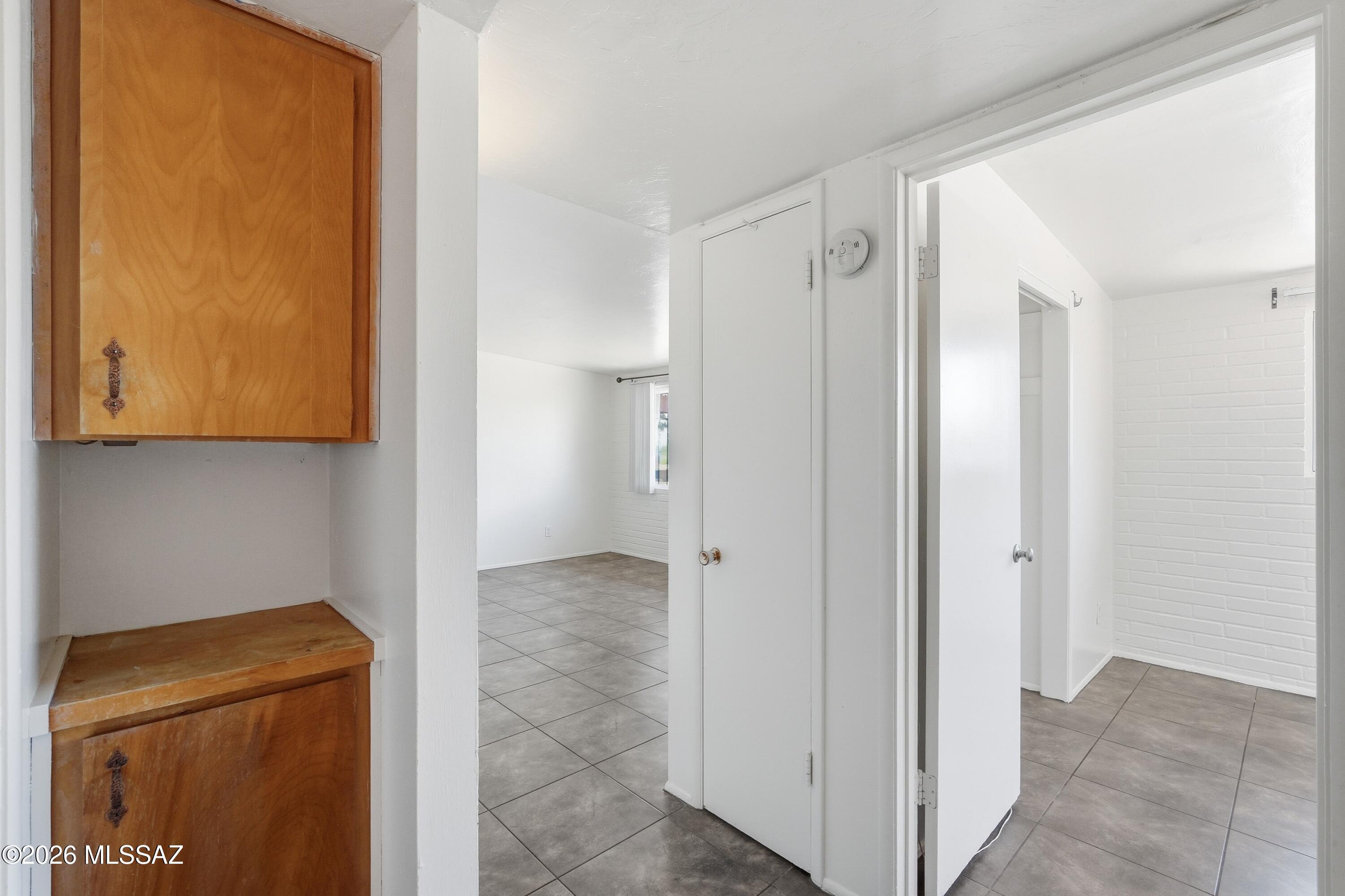 1808 West Caravelle Road Tucson, AZ 85713 - Photo 10 of 38 a view of bathroom