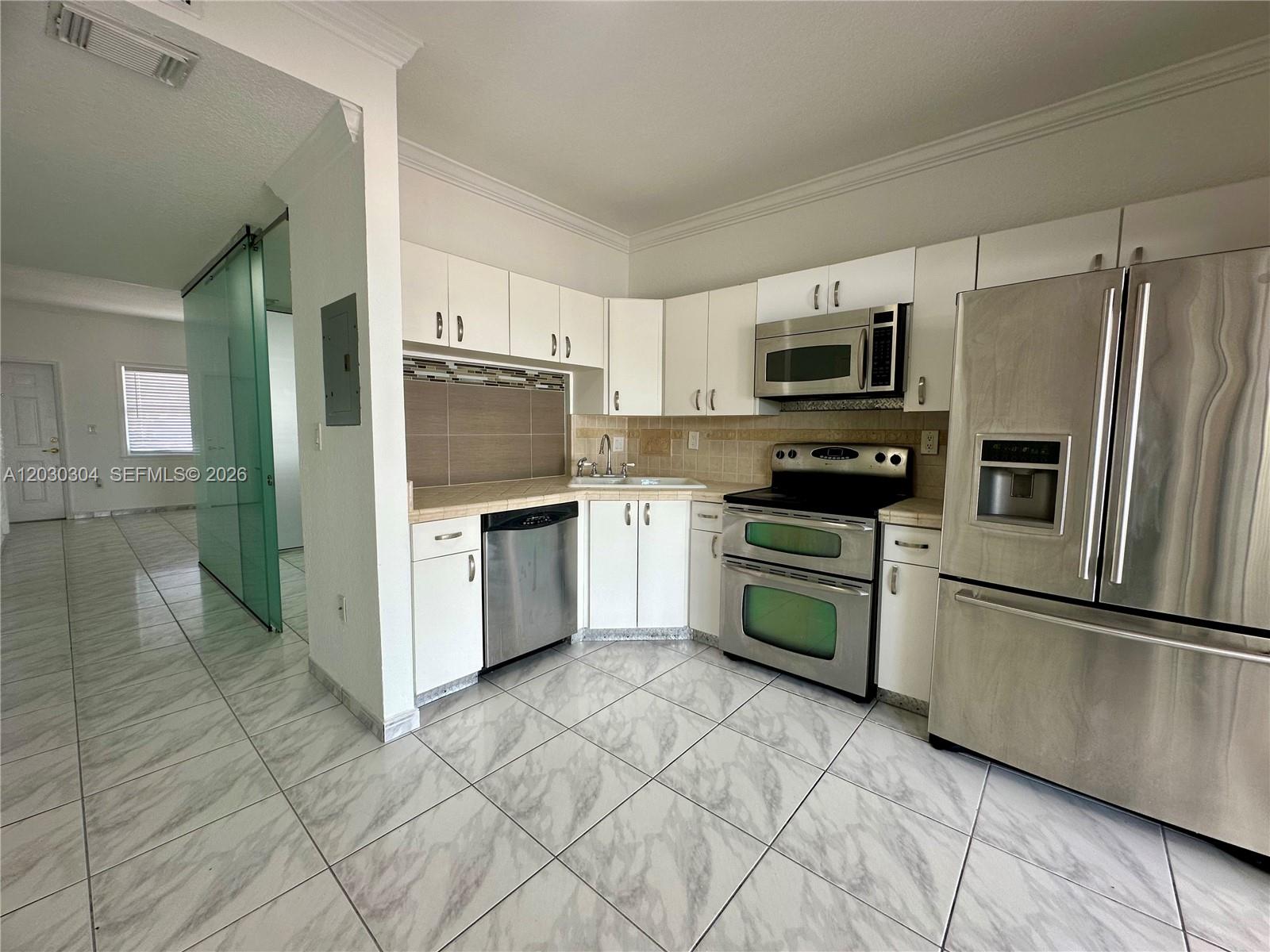 9837 West Okeechobee Road, Unit 805 Hialeah Gardens, FL 33016 - Photo 6 of 33