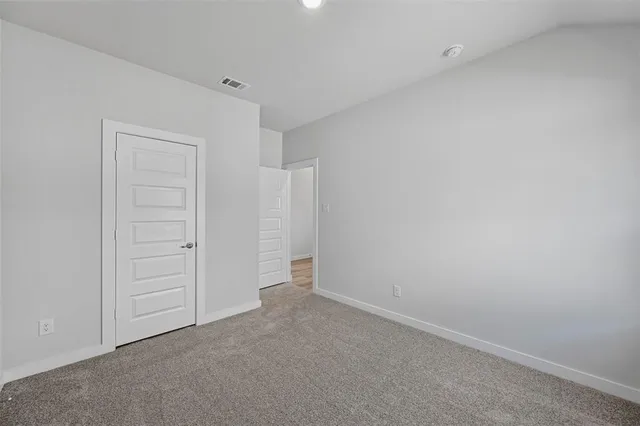 $2,400 | 413 Rose Avenue, Cleburne, TX 76033