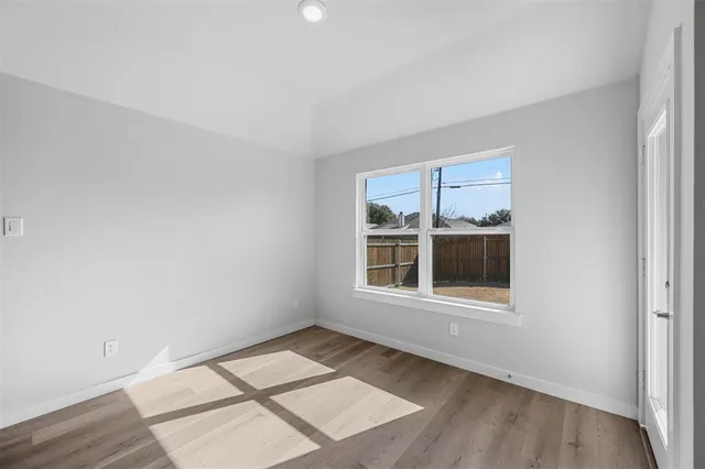 $2,400 | 413 Rose Avenue, Cleburne, TX 76033