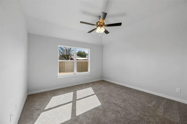 $2,400 | 413 Rose Avenue, Cleburne, TX 76033