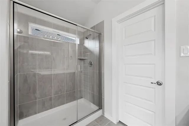 $2,400 | 413 Rose Avenue, Cleburne, TX 76033