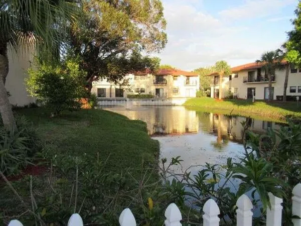 $109,000 | 2050 Oleander Boulevard, Unit 1105, Fort Pierce, FL 34950