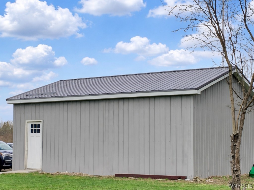 8983 Center Street Colden, NY 14080 - Photo 3 of 30