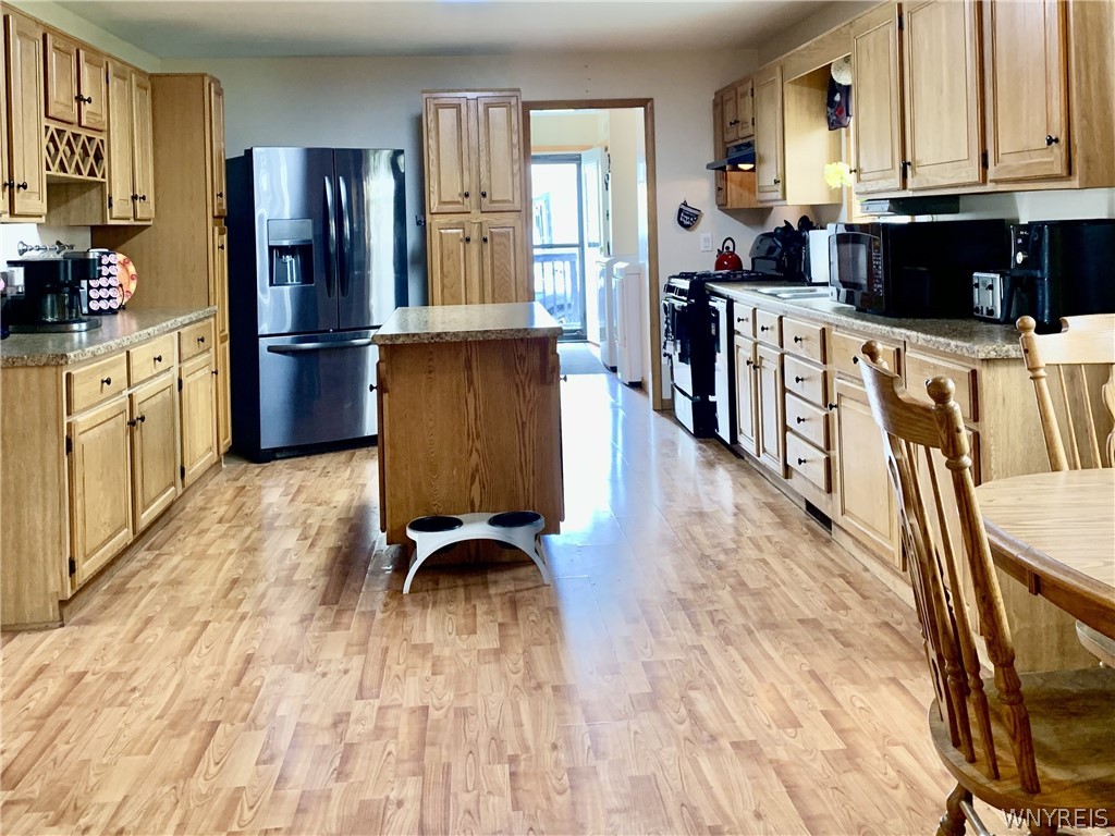 8983 Center Street Colden, NY 14080 - Photo 4 of 30