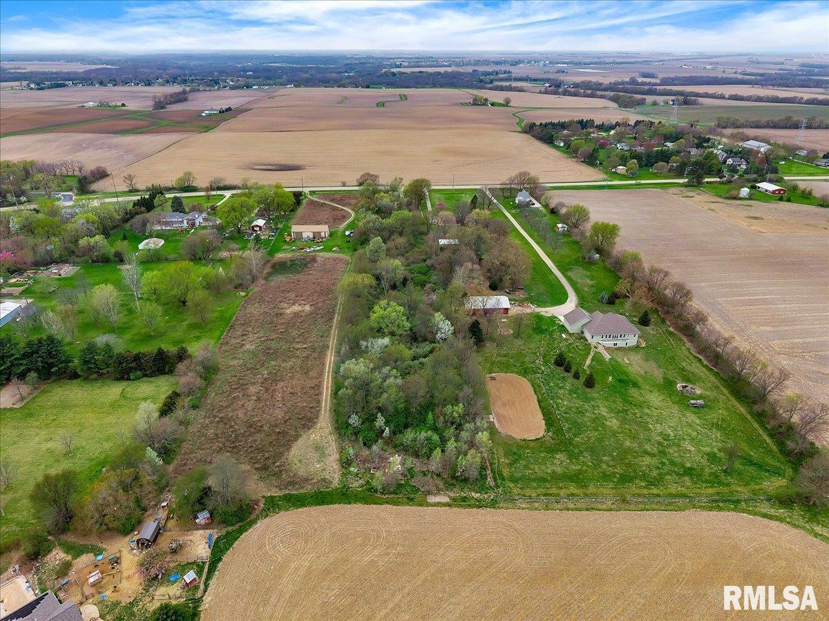 13422 Highway 40 Dunlap, IL 61525 - Photo 8 of 33