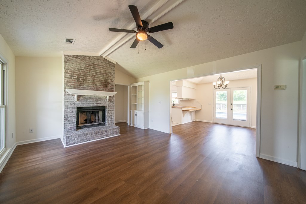 520 Lee Road Phenix City, AL 36870 - Photo 7 of 42 Gallery Image 7
