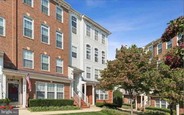 $639,900 | 327 Cross Green Street, Unit 327B, Gaithersburg, MD 20878