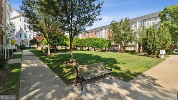 $639,900 | 327 Cross Green Street, Unit 327B, Gaithersburg, MD 20878