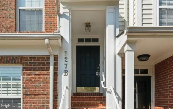 $639,900 | 327 Cross Green Street, Unit 327B, Gaithersburg, MD 20878