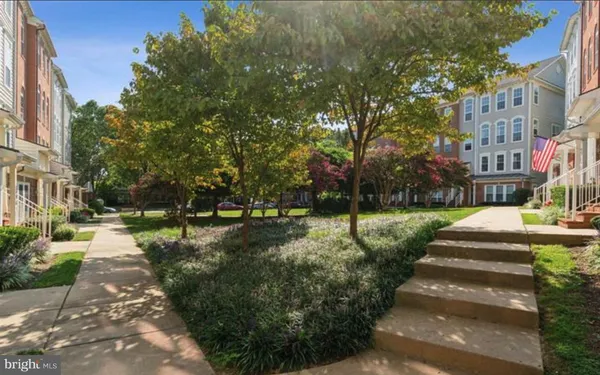 $639,900 | 327 Cross Green Street, Unit 327B, Gaithersburg, MD 20878