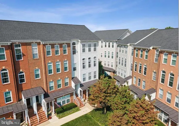 $639,900 | 327 Cross Green Street, Unit 327B, Gaithersburg, MD 20878