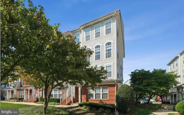 $639,900 | 327 Cross Green Street, Unit 327B, Gaithersburg, MD 20878
