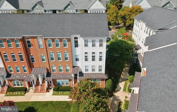 $639,900 | 327 Cross Green Street, Unit 327B, Gaithersburg, MD 20878