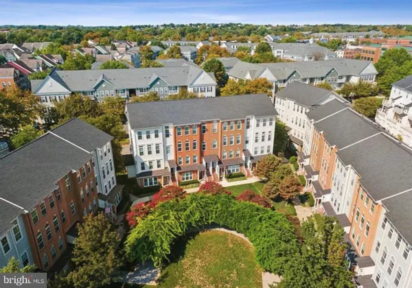 $639,900 | 327 Cross Green Street, Unit 327B, Gaithersburg, MD 20878