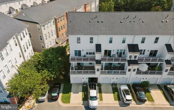 $639,900 | 327 Cross Green Street, Unit 327B, Gaithersburg, MD 20878