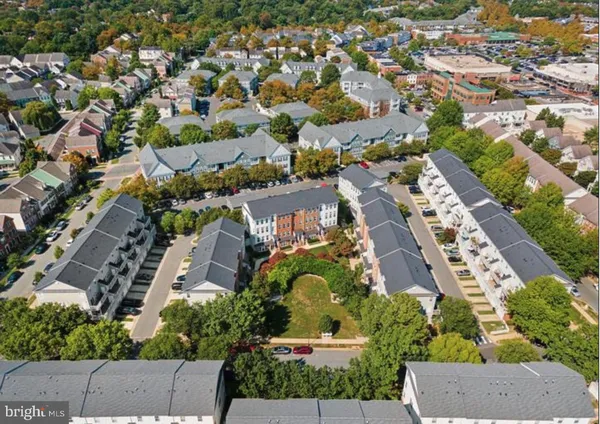$639,900 | 327 Cross Green Street, Unit 327B, Gaithersburg, MD 20878