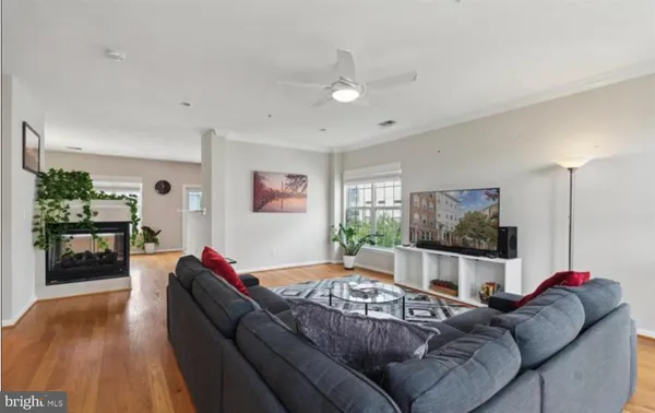 $639,900 | 327 Cross Green Street, Unit 327B, Gaithersburg, MD 20878