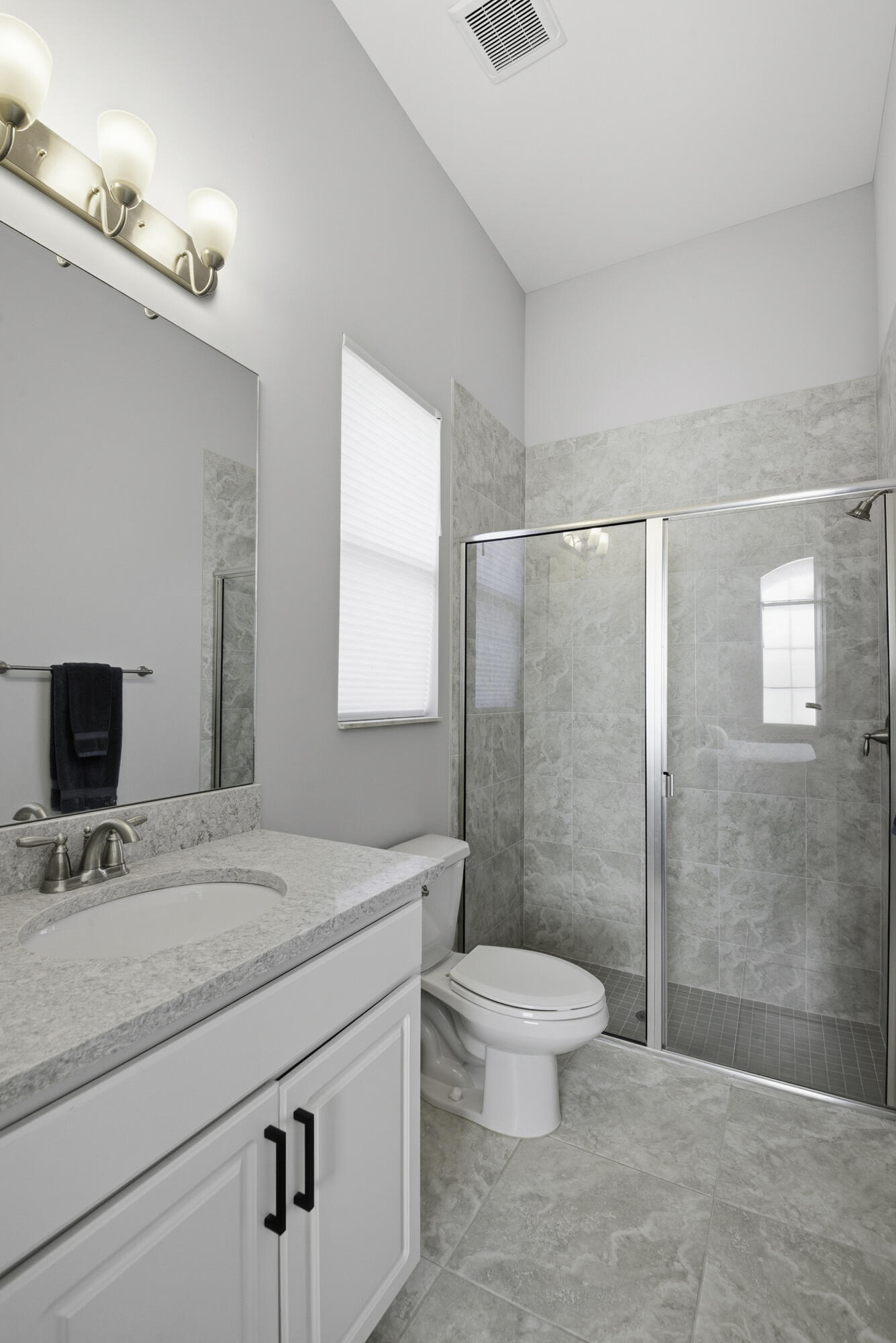 8644 Grand Prix Lane Boynton Beach, FL 33472 - Photo 21 of 59 Bathroom