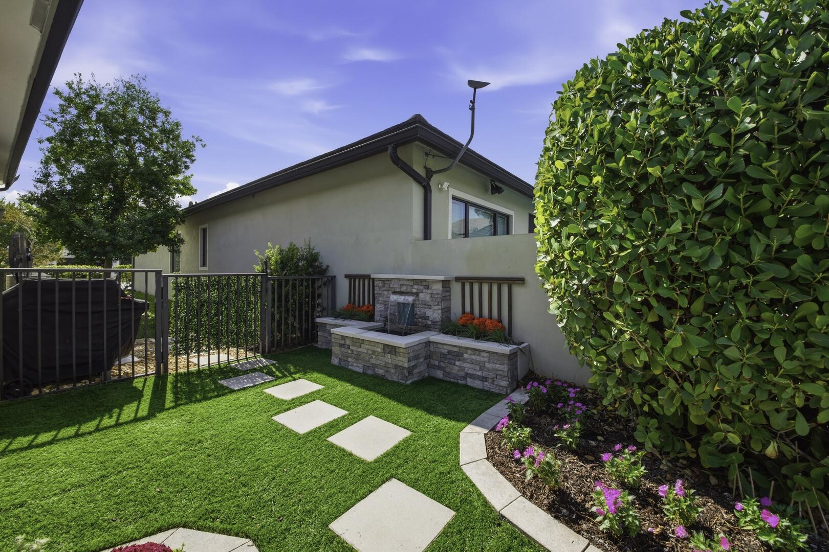 8644 Grand Prix Lane Boynton Beach, FL 33472 - Photo 33 of 59 Water Feature