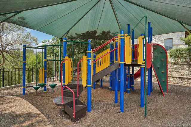 $595,000 | 3610 Pinnacle Drive, San Antonio, TX 78261