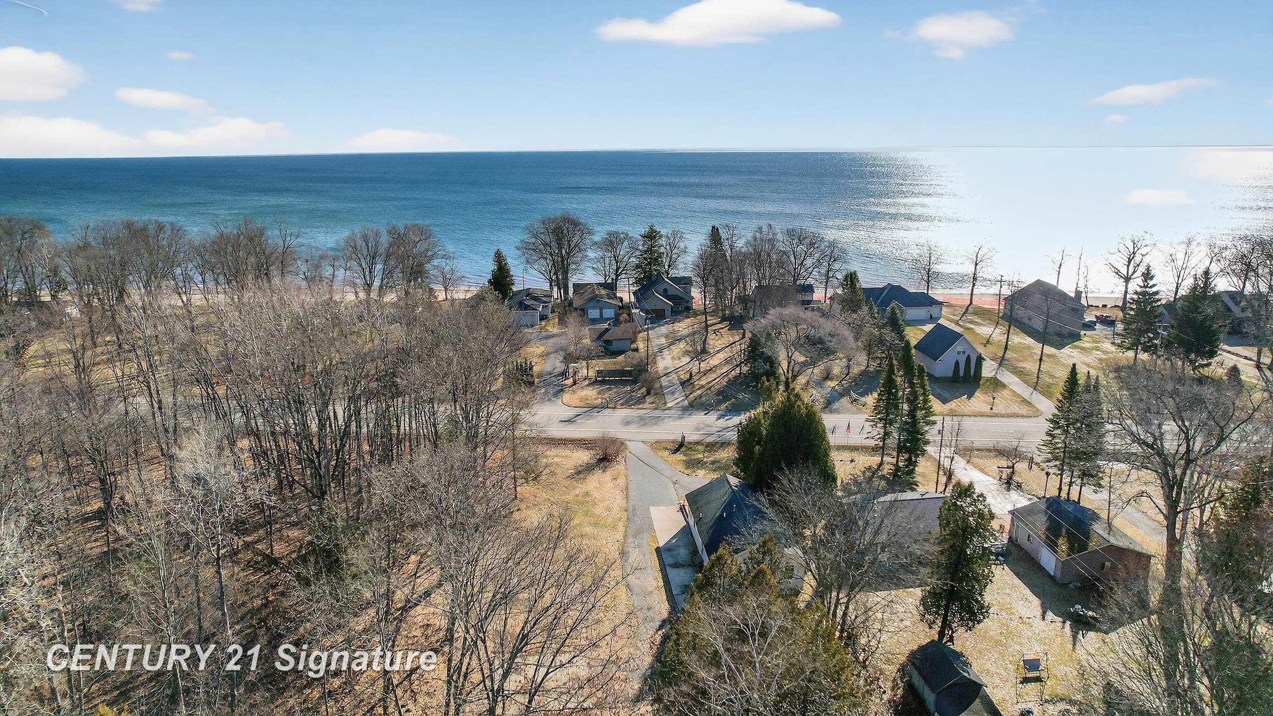 1647 North Huron Road Tawas City, MI 48763 - Photo 9 of 61