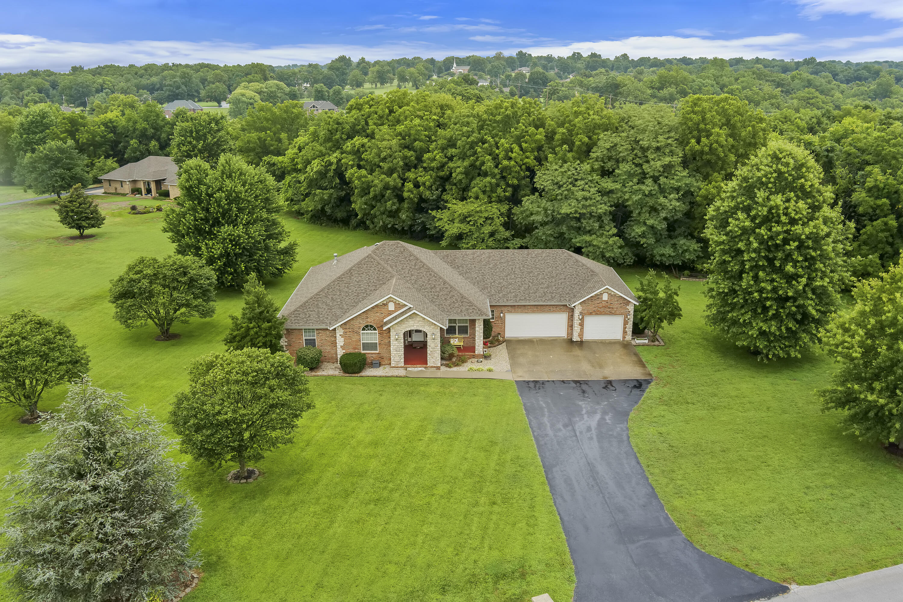 4465 Raintree Drive Willard, MO 65781 - Photo 46 of 51 4465 Raintree-50