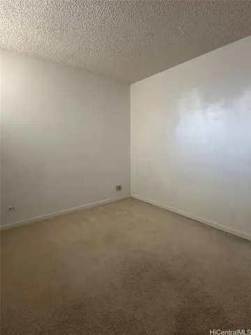 $2,400 | 5210 Likini Street, Unit 406, Honolulu, HI 96818