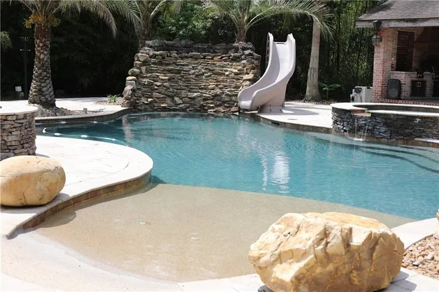 $599,000 | 125 Chamale Drive, Slidell, LA 70460