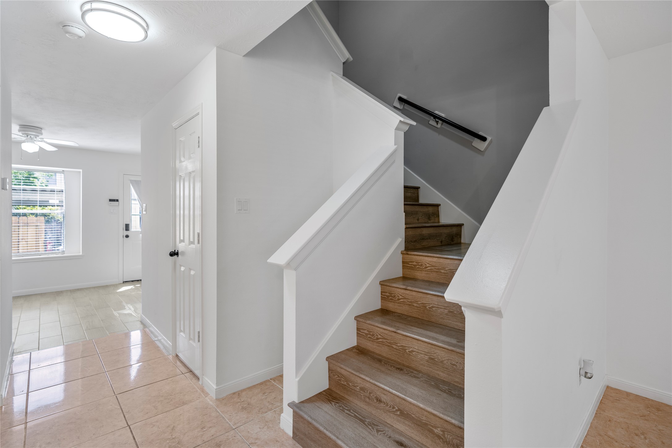 11735 Alief Clodine Road, Unit 20 Houston, TX 77072 - Photo 16 of 33 a view of entryway with wooden floor