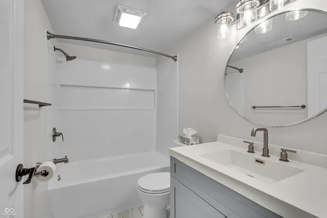 $165,000 | 8176 Shorewalk Drive, Unit C, Indianapolis, IN 46236