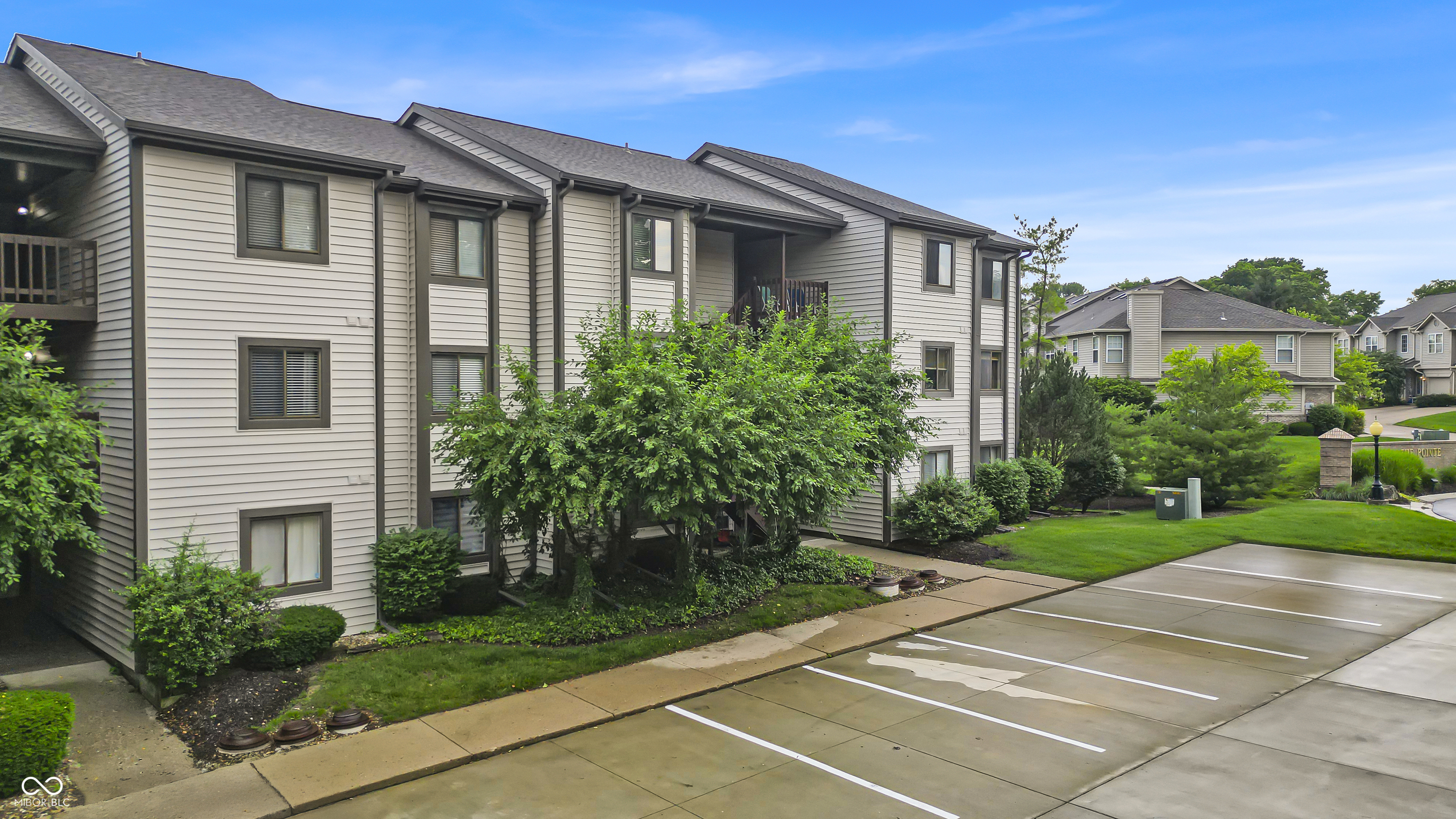 8176 Shorewalk Drive, Unit C Indianapolis, IN 46236 - Photo 2 of 29