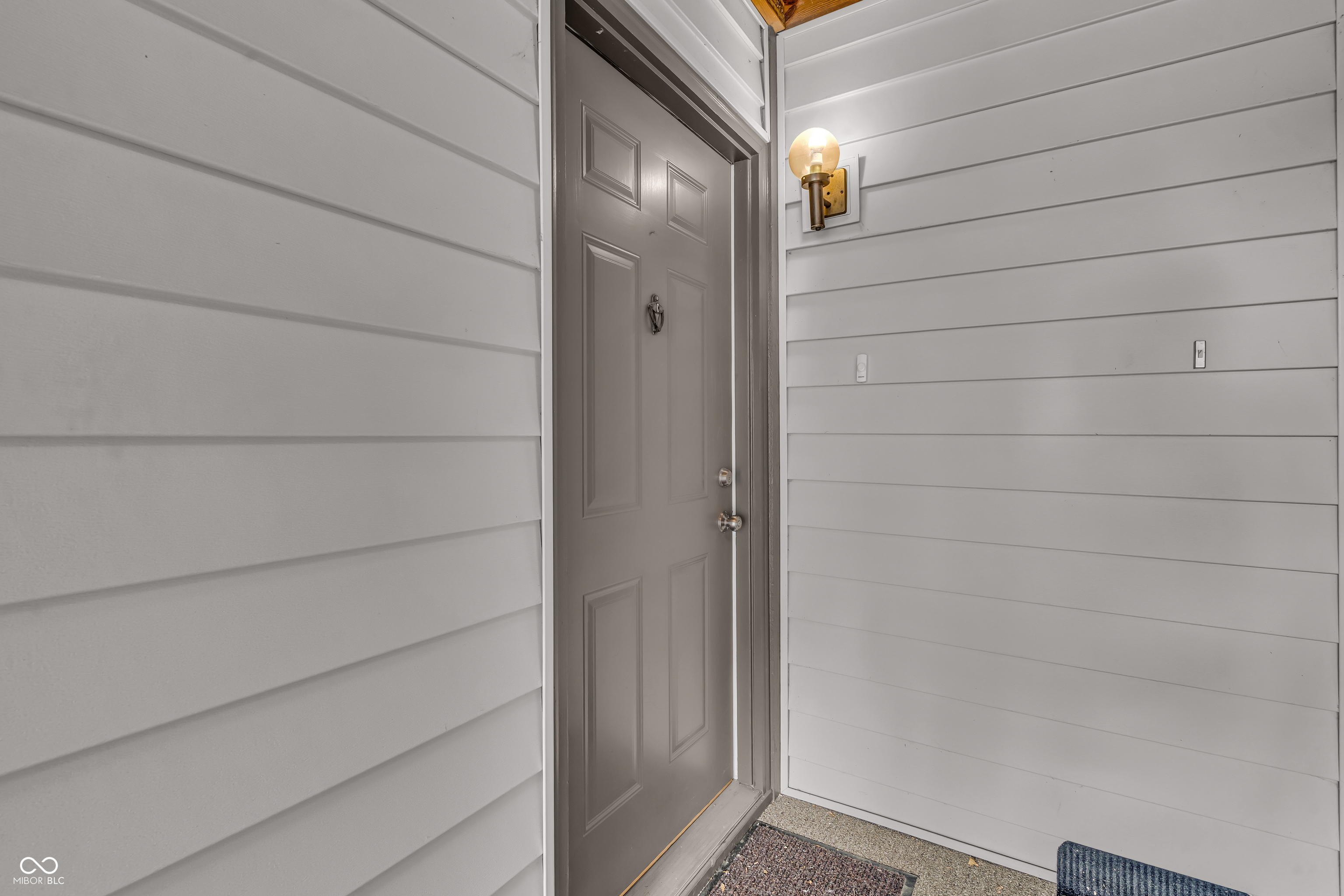 8176 Shorewalk Drive, Unit C Indianapolis, IN 46236 - Photo 4 of 29