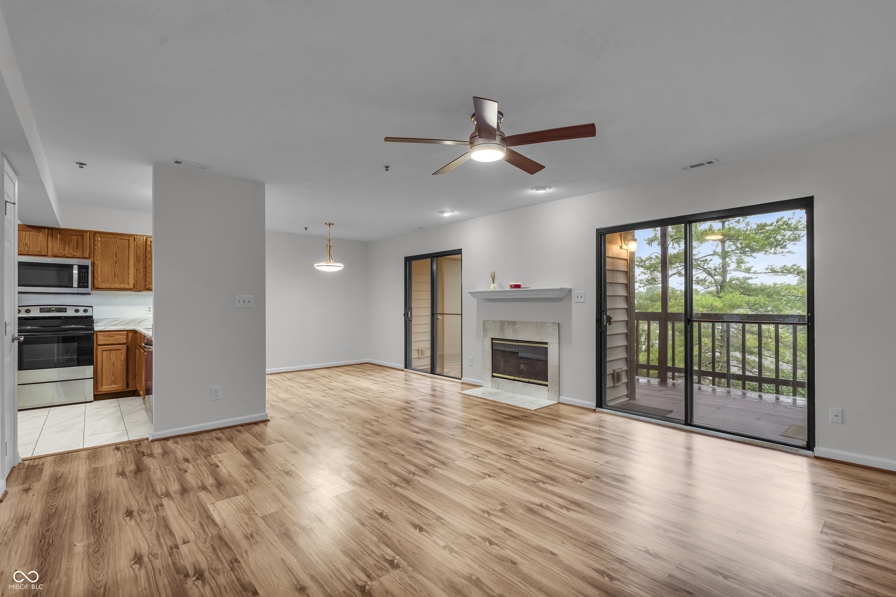 8176 Shorewalk Drive, Unit C Indianapolis, IN 46236 - Photo 5 of 29