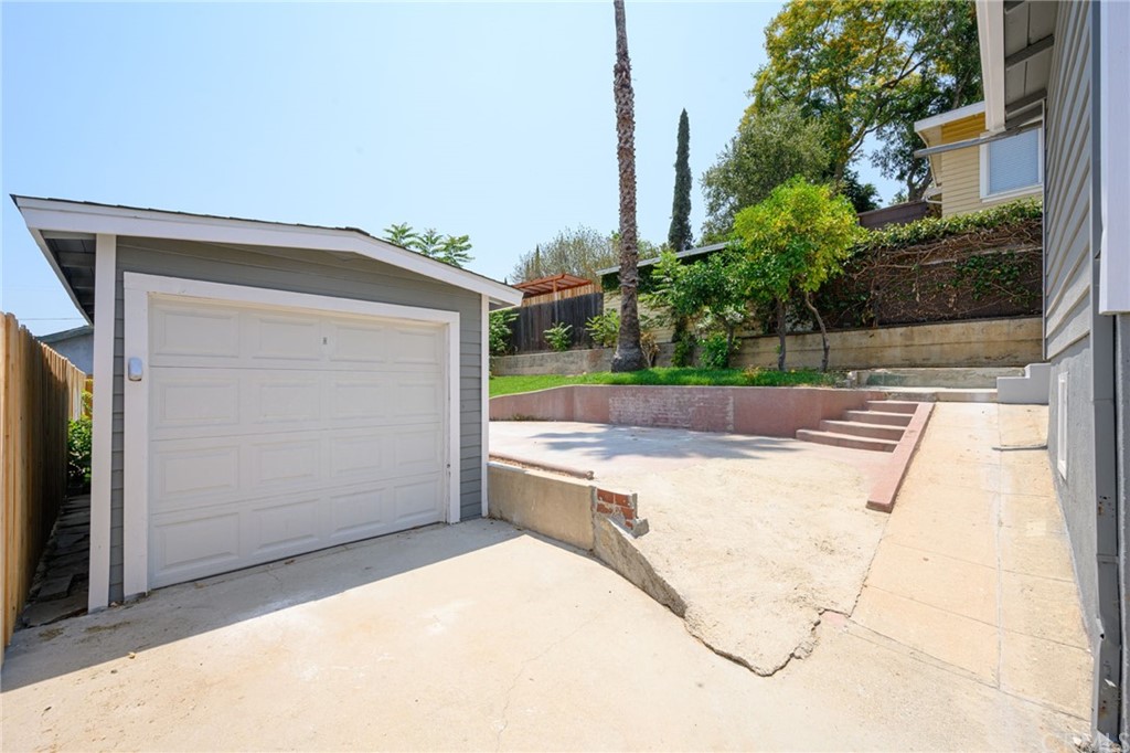 6116 Springvale Drive Los Angeles, CA 90042 - Photo 22 of 26