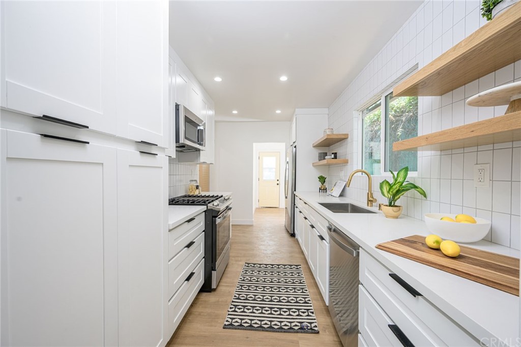 6116 Springvale Drive Los Angeles, CA 90042 - Photo 6 of 26