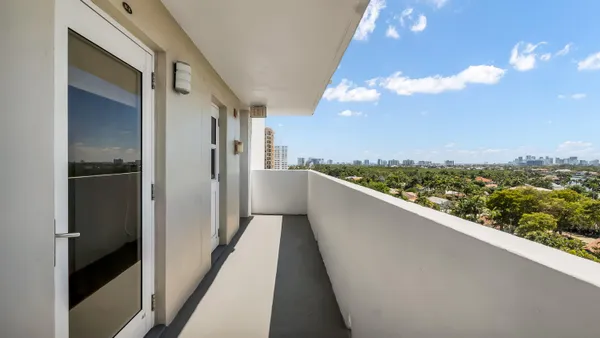 $3,200 | 2200 Northeast 33rd Avenue, Unit 10K, Fort Lauderdale, FL 33305