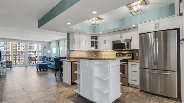 $3,200 | 2200 Northeast 33rd Avenue, Unit 10K, Fort Lauderdale, FL 33305