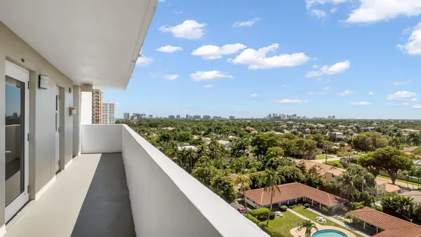 $3,200 | 2200 Northeast 33rd Avenue, Unit 10K, Fort Lauderdale, FL 33305